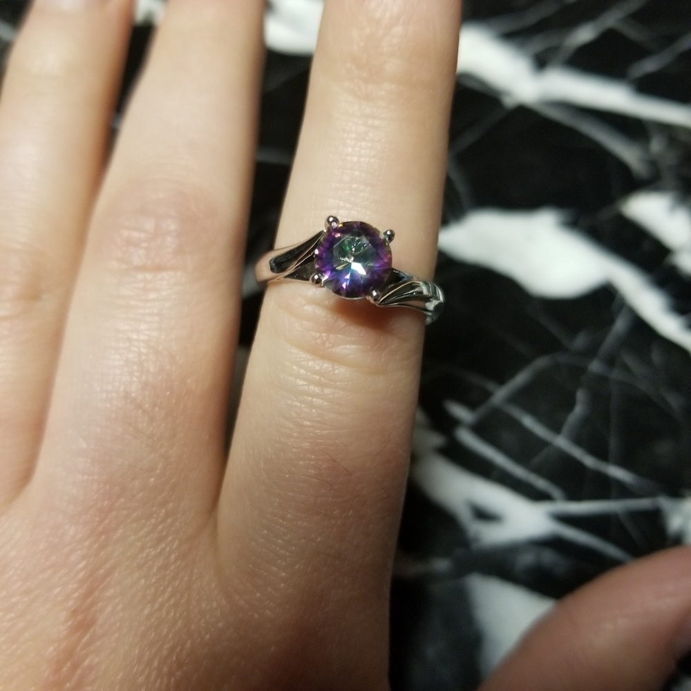 Size 6 ring   part of 2/$10 deal
